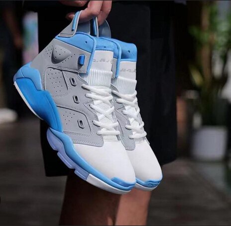 Sports Shoes